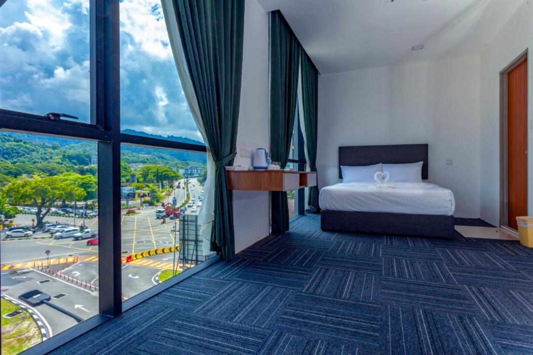 We Hotel Langkawi Kuah Esterno foto
