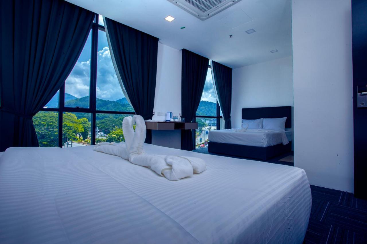 We Hotel Langkawi Kuah Esterno foto